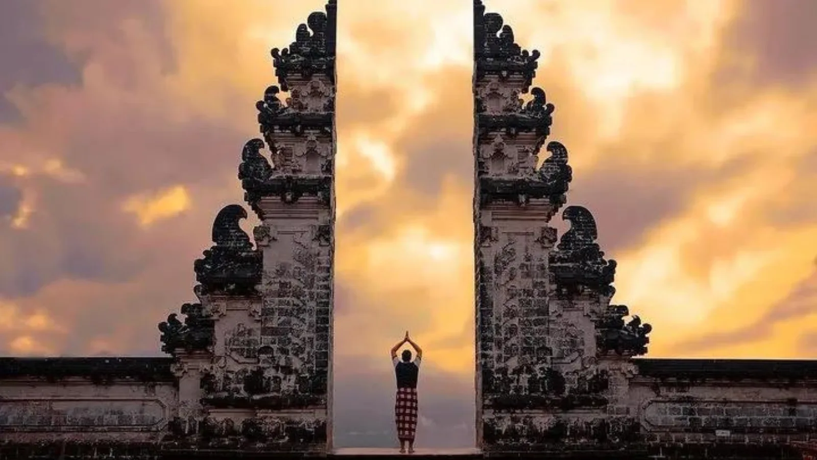 East Bali Highlights: Lempuyang Heaven’s Gate & Water Palace (10-Hour Private Tour)